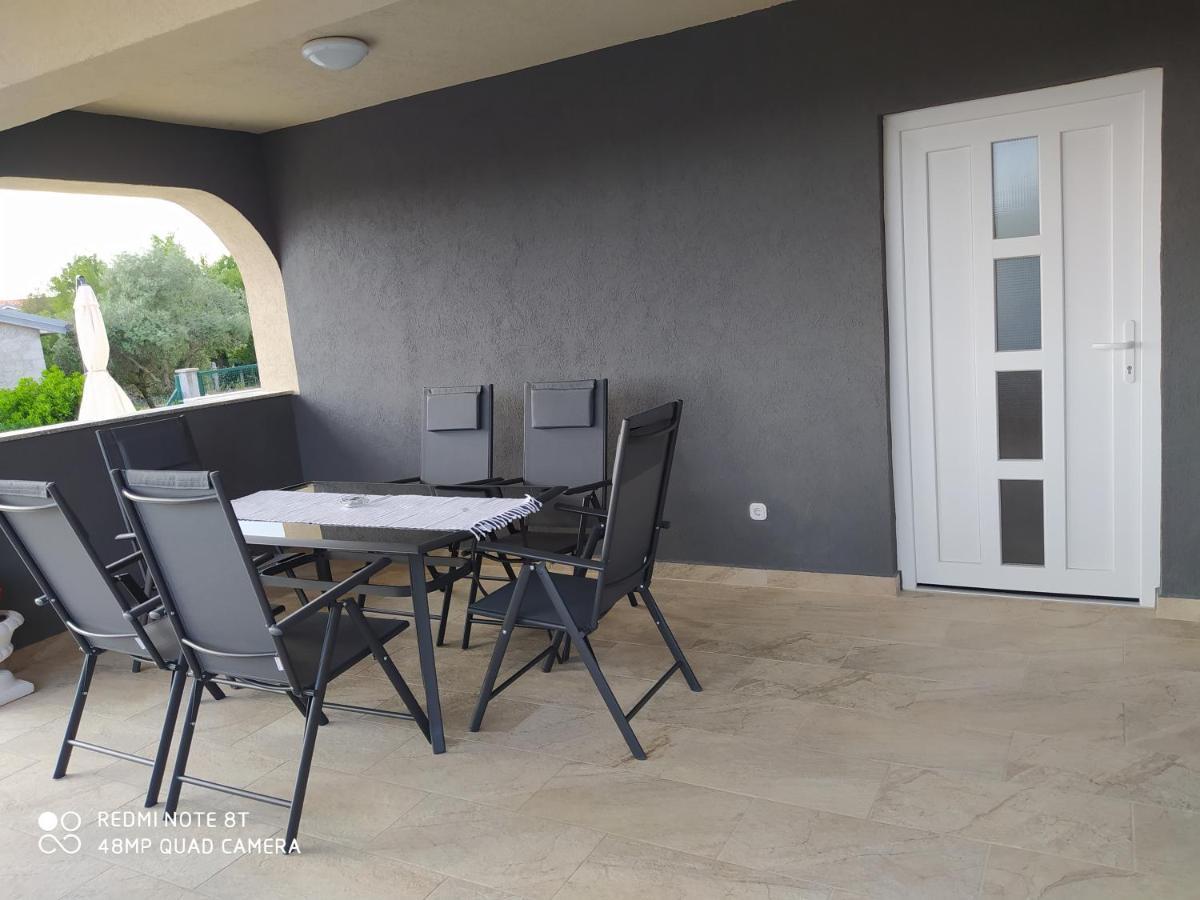 Apartmani Suzana تْسْغيكفانِتْسا المظهر الخارجي الصورة