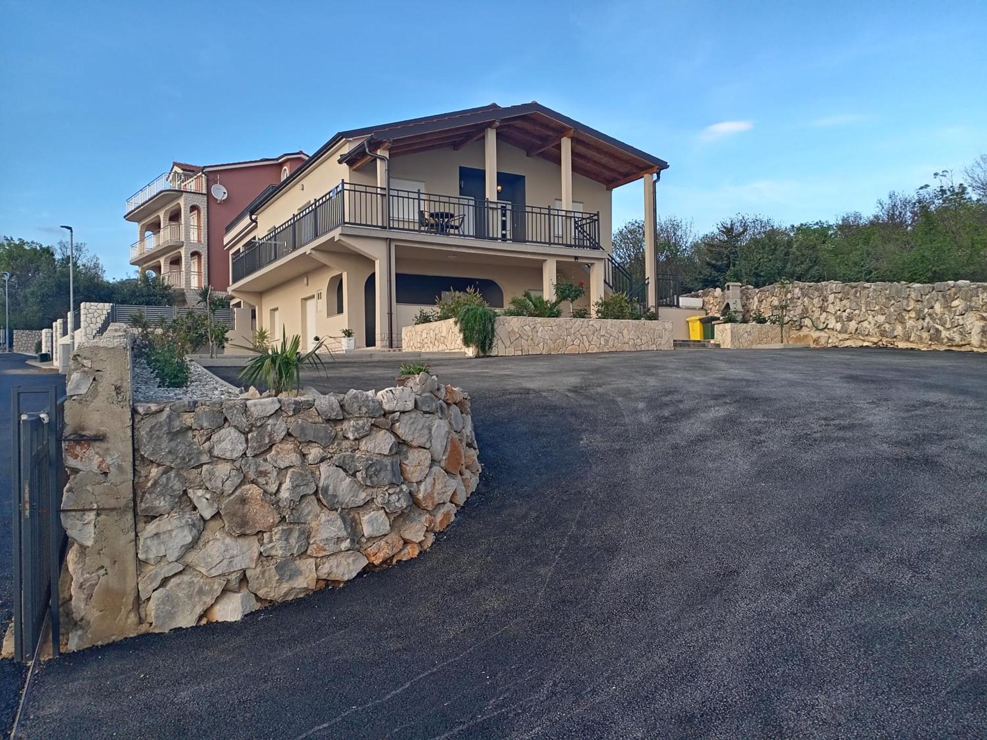 Apartmani Suzana تْسْغيكفانِتْسا المظهر الخارجي الصورة