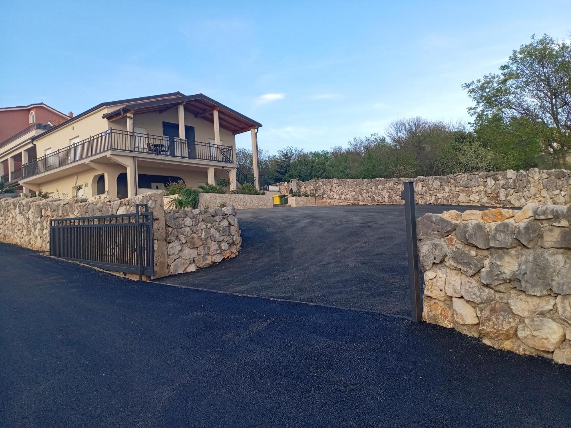 Apartmani Suzana تْسْغيكفانِتْسا المظهر الخارجي الصورة