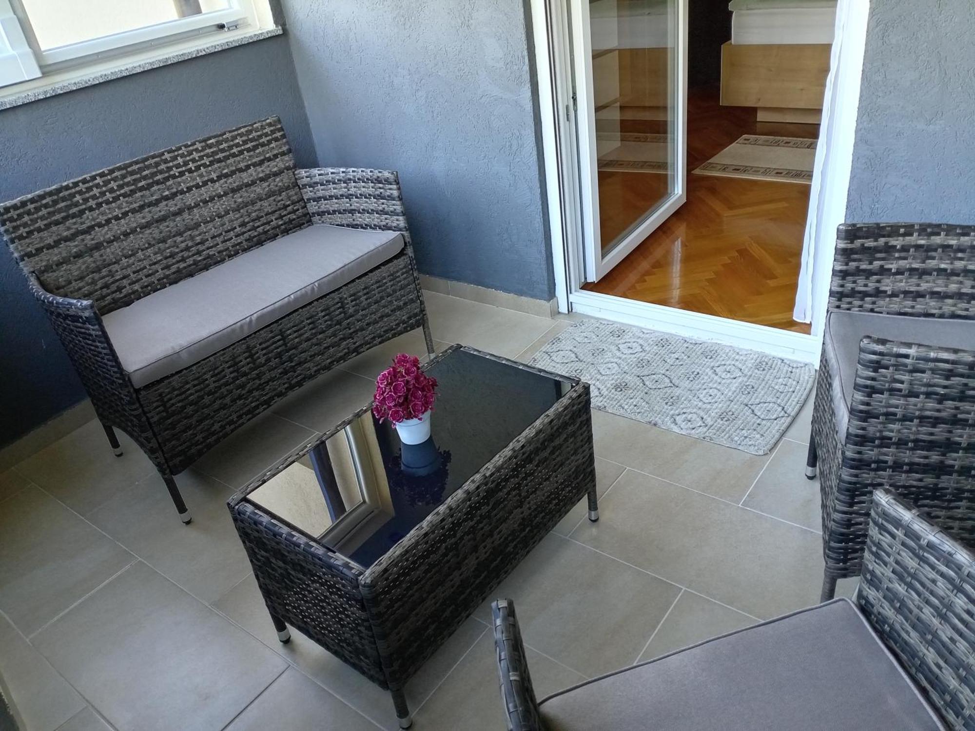 Apartmani Suzana تْسْغيكفانِتْسا المظهر الخارجي الصورة