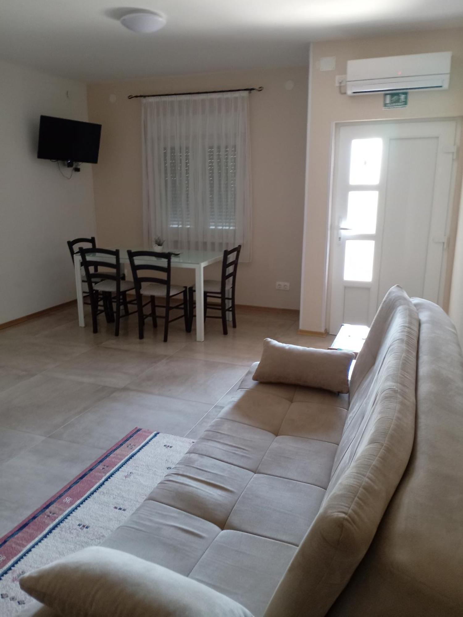 Apartmani Suzana تْسْغيكفانِتْسا المظهر الخارجي الصورة